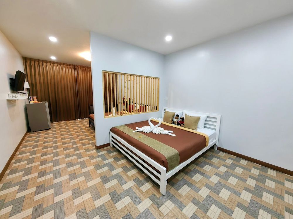 Trang Oasis Waterpark Hotel