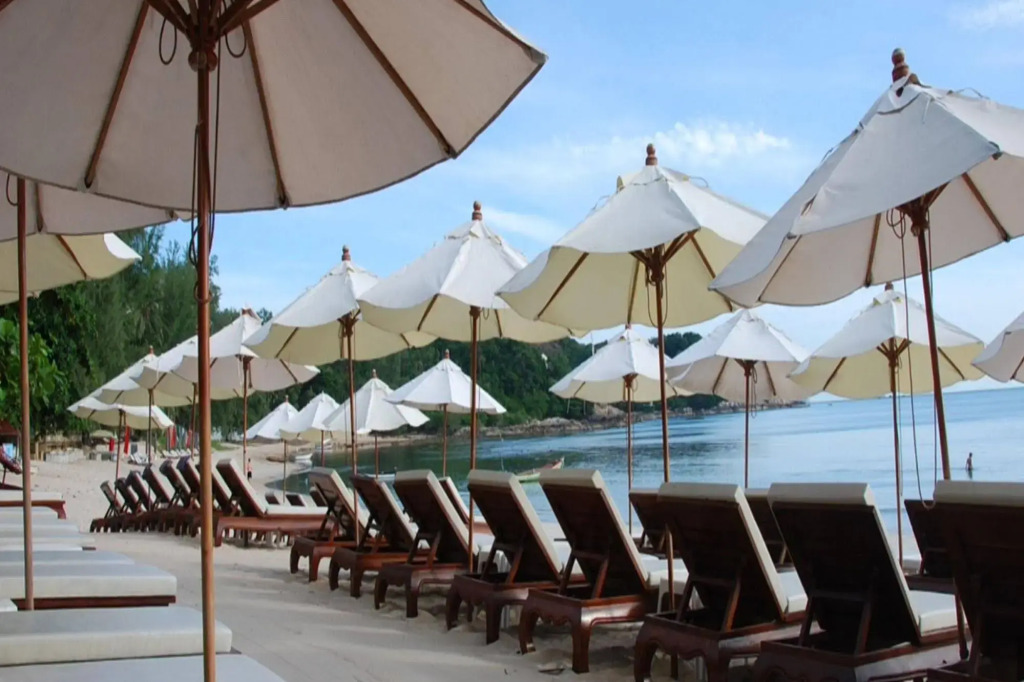 White House Beach Resort And Spa