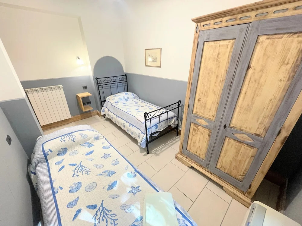 Apt 6 - Enjoy a Relaxing Time in a Romantic Setting, 0.7 Kms/spoleto Centre