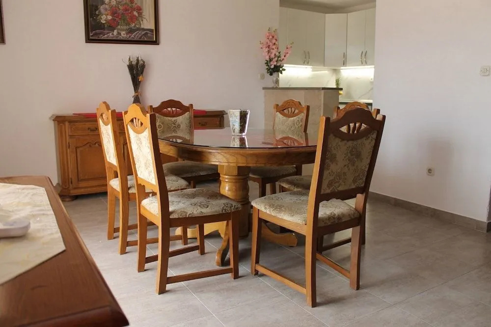 Apartments Tomic