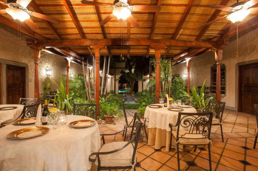 Los Robles Charming Colonial Boutique Hotel