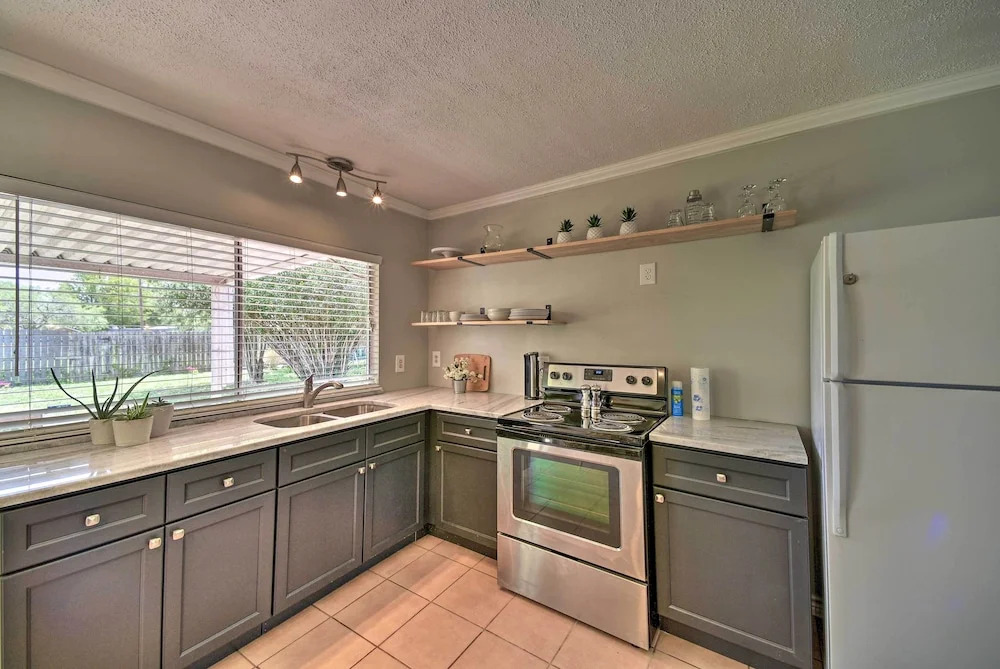Cozy San Antonio Family Home: 3 Mi to Lackland AFB