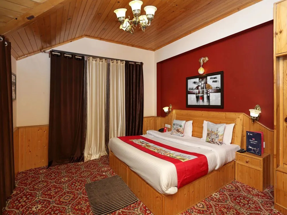 OYO 1837 Hotel Golden Meadows