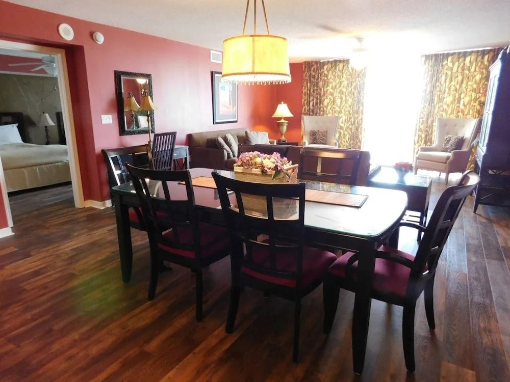 Yacht Club Villas #2-903