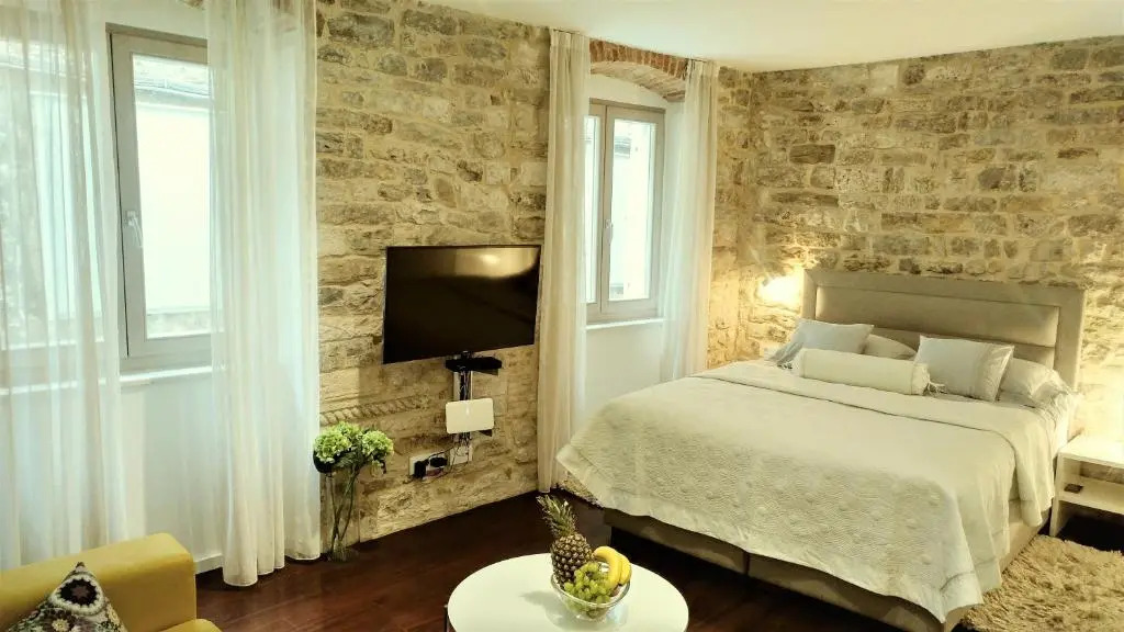 Studio Apartment Offside