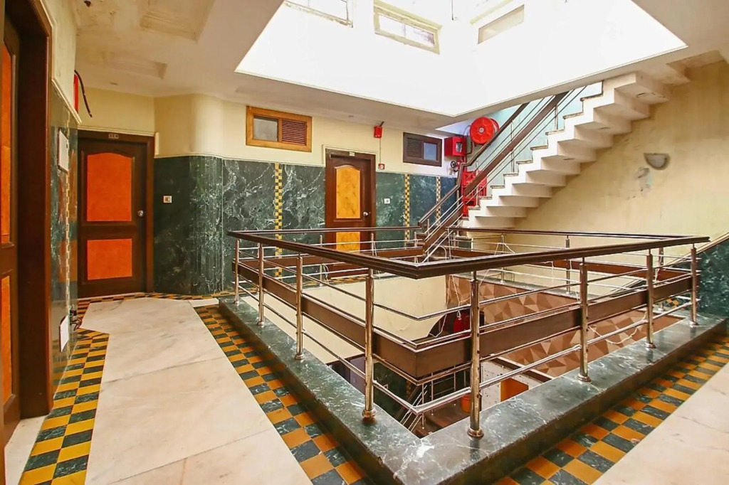Oyo 1133 City Park Plaza