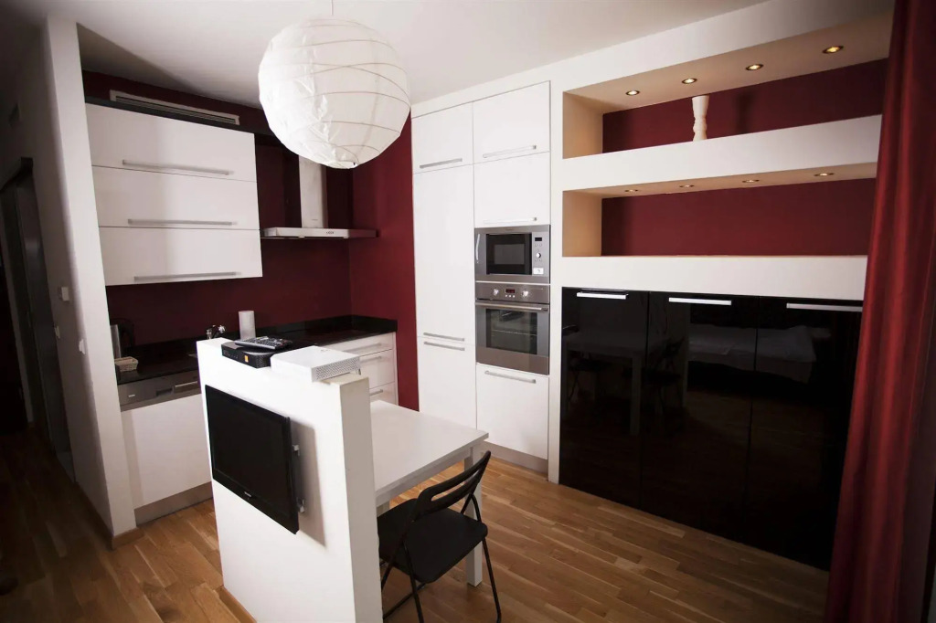 Silver Apartments