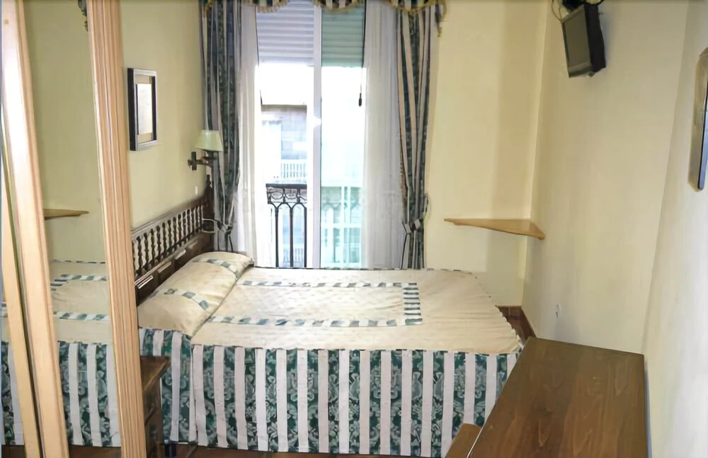 Hostal Casais