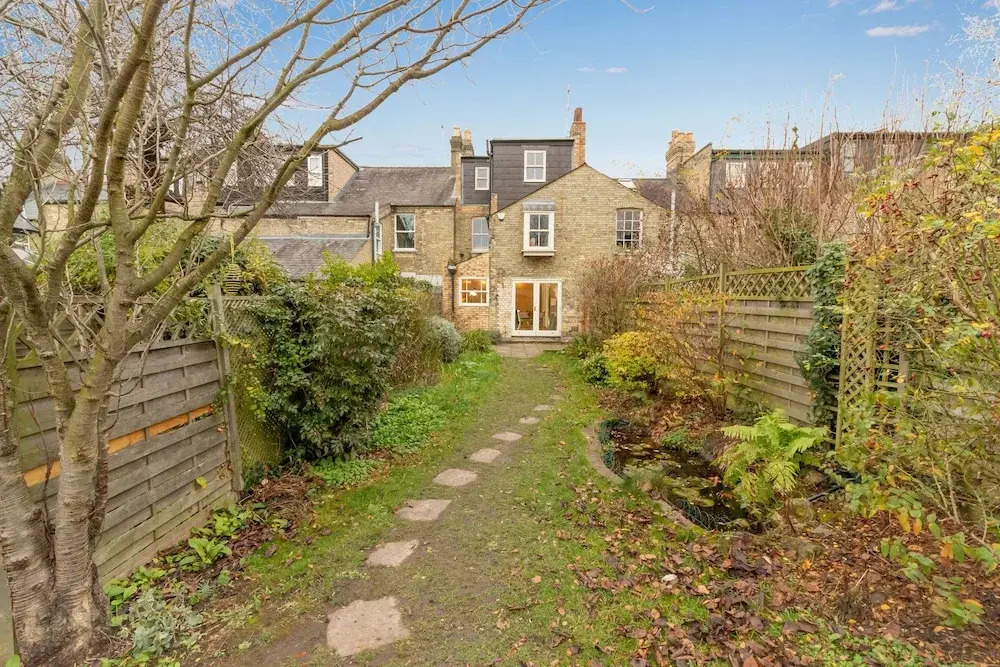 The River Cam Escape - 5BDR with Private Garden with Pond