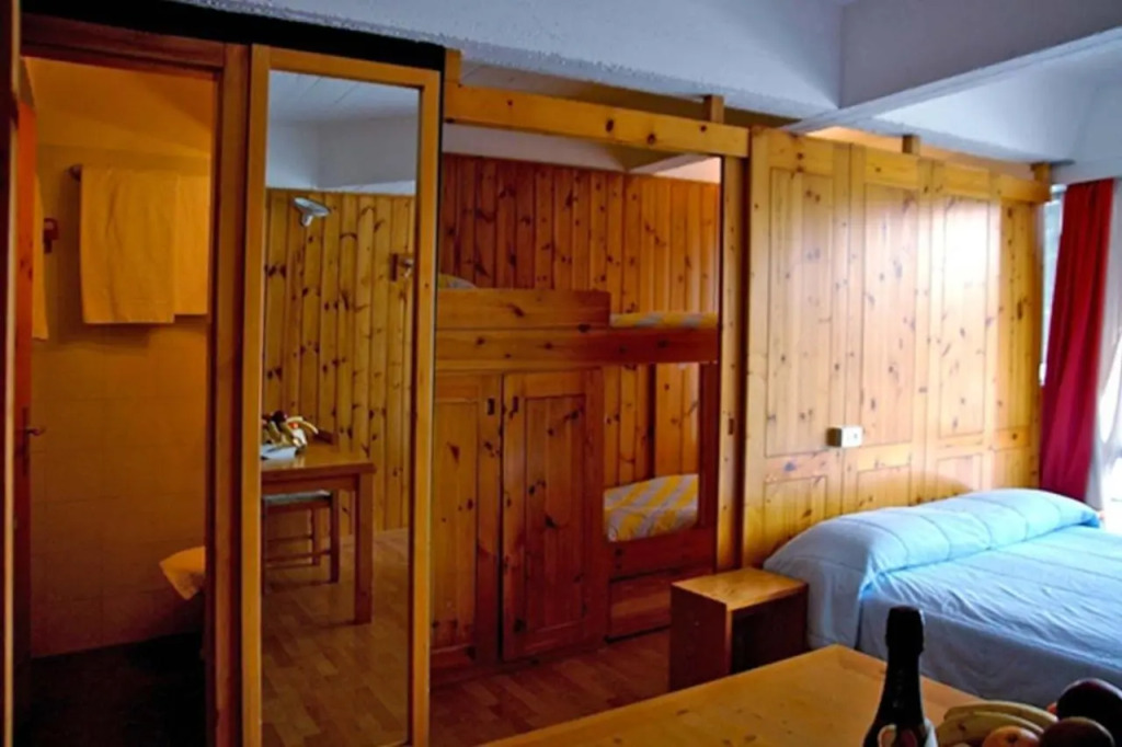 TH 1400 Hotel