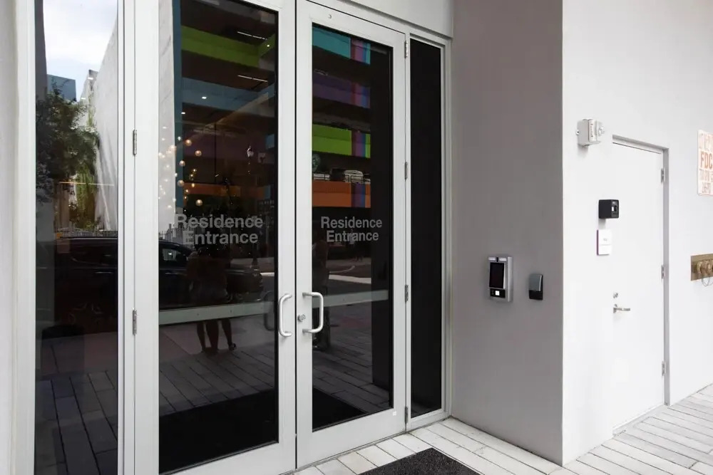 Modern Muse - Luxury Hotel Meets Miami Apartment