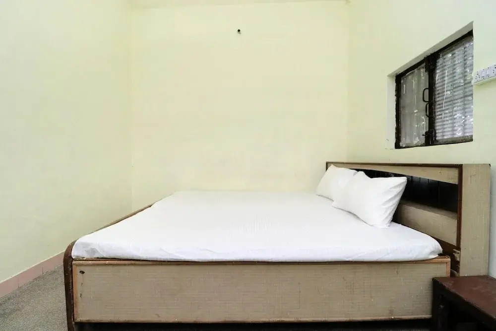 Shri Krishankripa Guest House by OYO Rooms