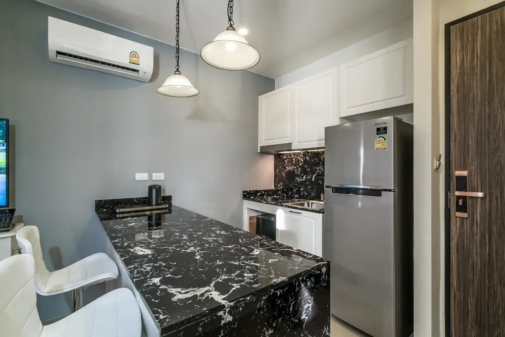 Palmyrah Surin - 300 Meters to the Beach Brand new Luxury Condo