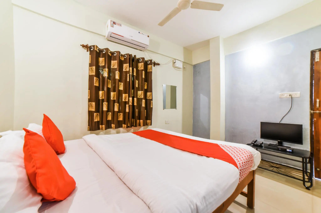 OYO 29422 Navdurga Holiday Stay