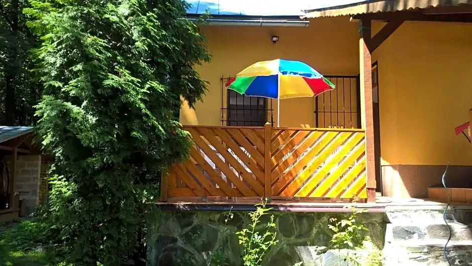Chata nad kúpaliskom