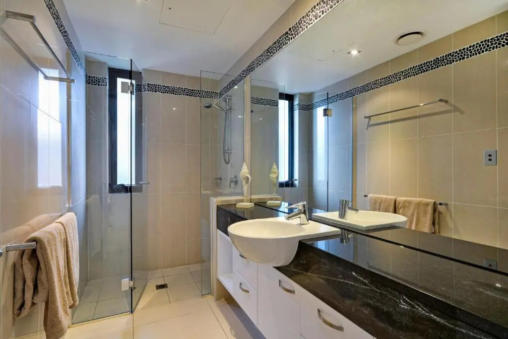 Edge 12 Hamilton Island - Oceanfront villa with buggy
