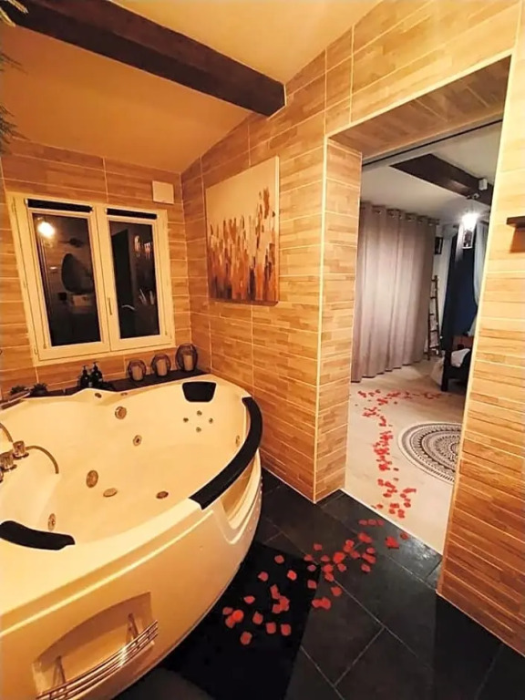 A l'Orée des pins - Gite indépendant avec baignoire balnéo et Home Cinéma en sup - Voir info de l'hôte