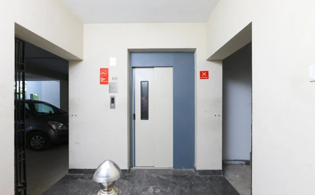 The Cozee Stay by OYO Rooms