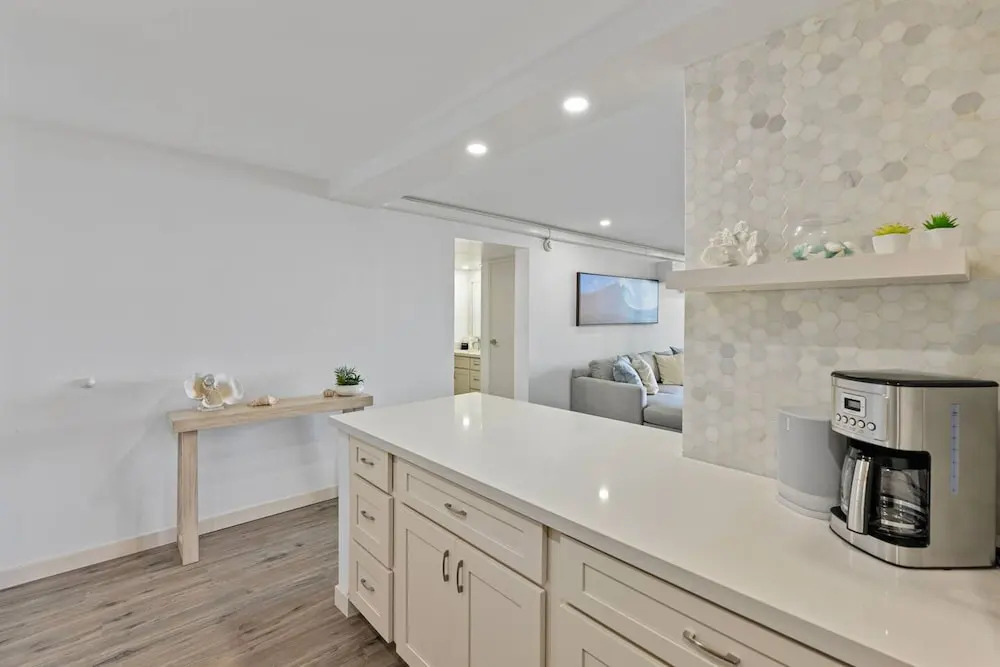 Remodeled Luxe Beachfront Escape Ocean Views AC