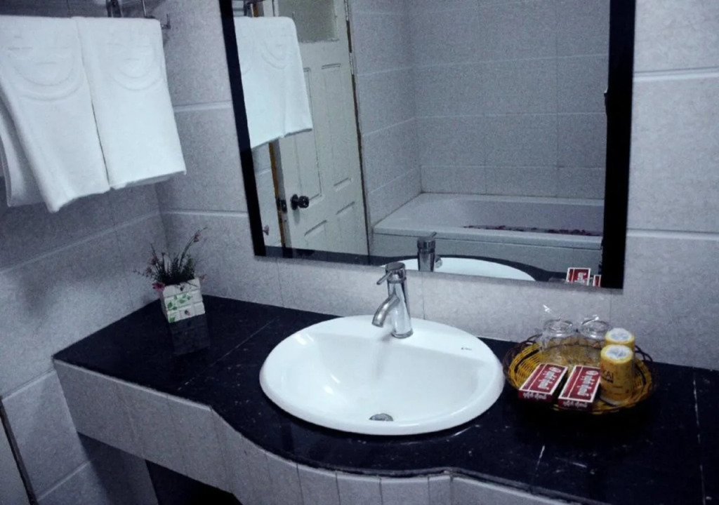 Ya Htike Hotel