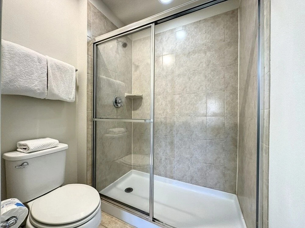 Windsor-5 Bed W/splashpool-3801ww 5 Bedroom Townhouse by RedAwning