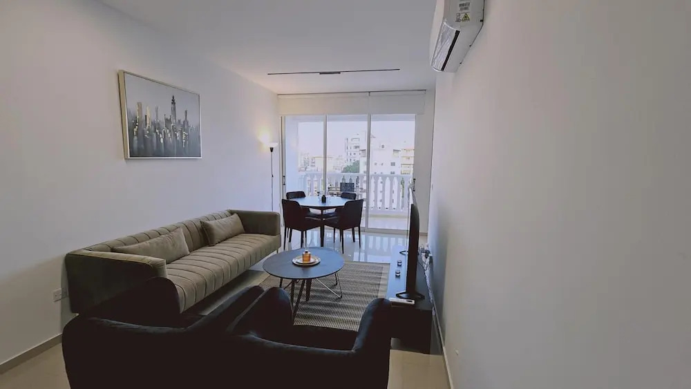 104 NIC - 401 Stay Cosmo City Suite