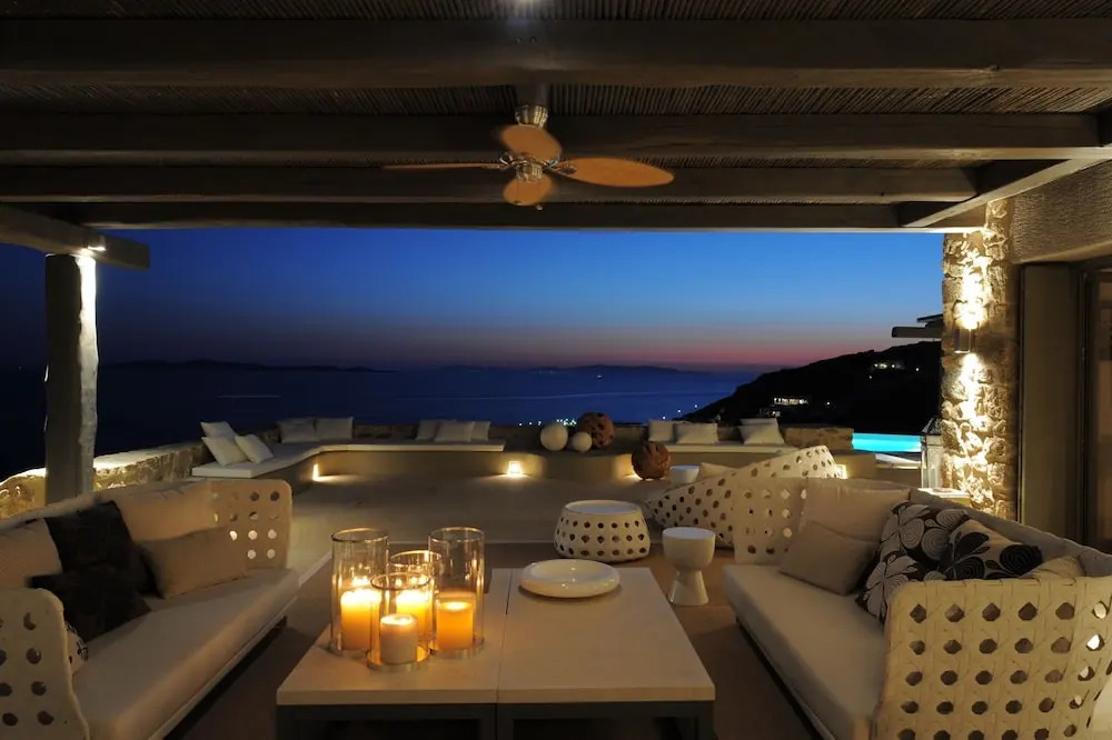Etoile in Tourlos With 7 Bedrooms and 9 Bathrooms