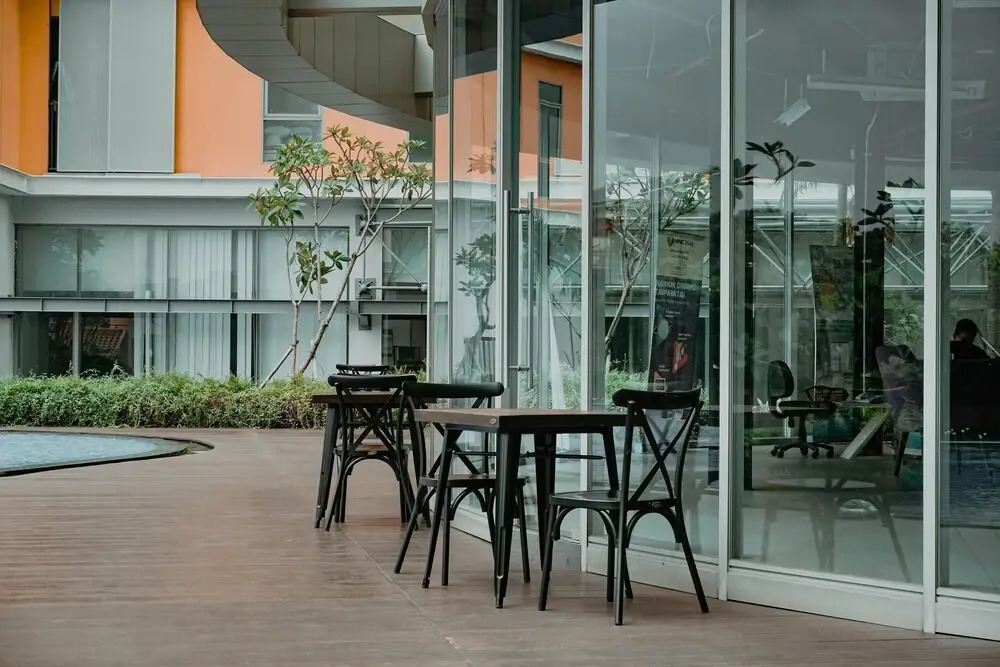 Spacious And Elegant 1Br Apartment Pejaten Park Residence