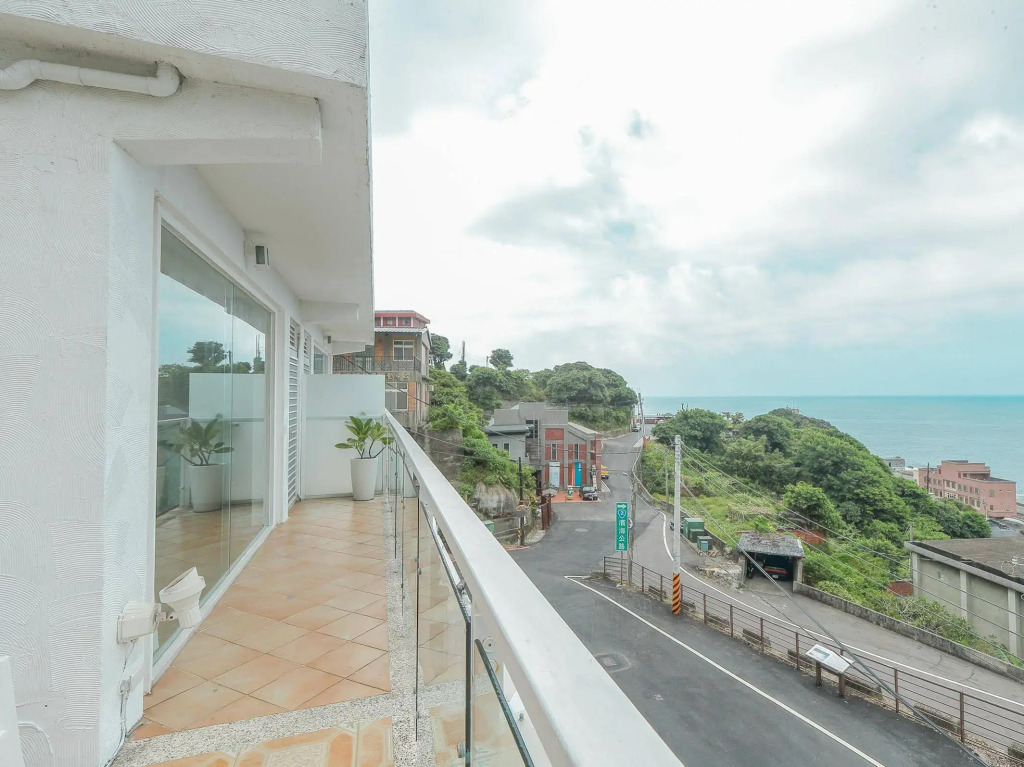 Ample Villa