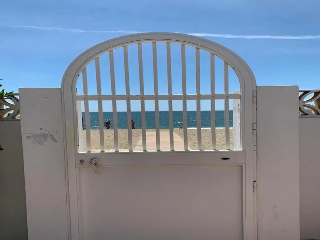Cozy studio on the Beach