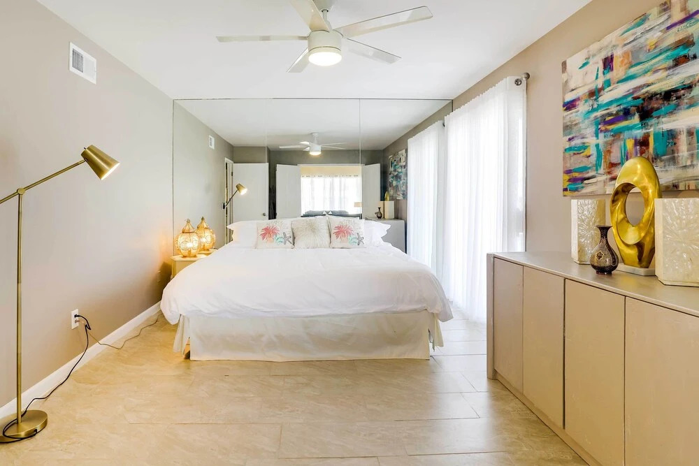 2 Mi to Indian Wells: Palm Desert Home w/ Fire Pit