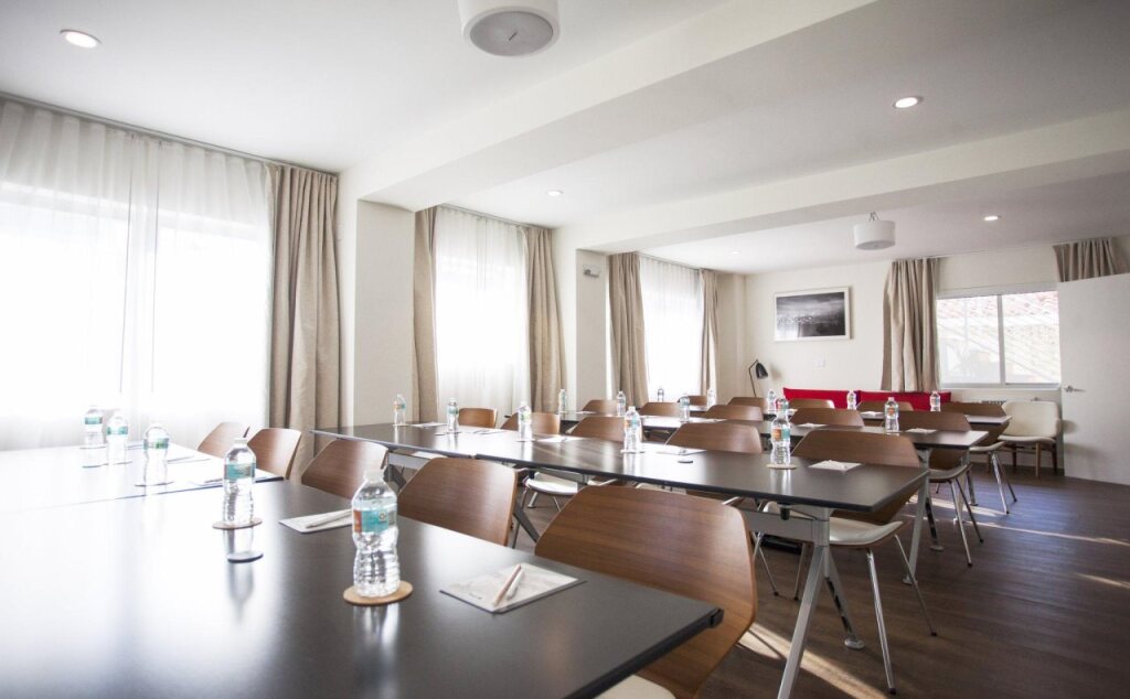 Kenmore Village Hotel, South Beach