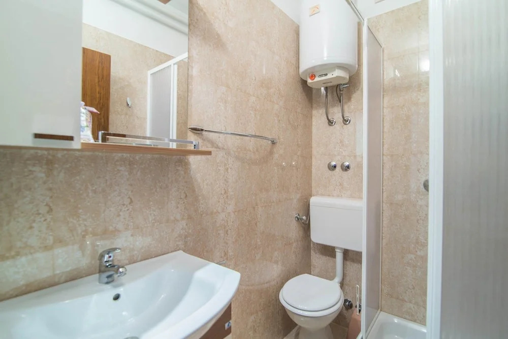 Apartments Valentić 1304