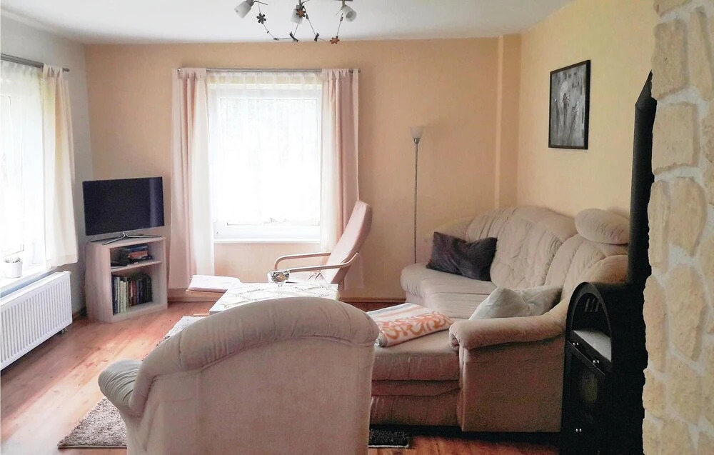 2 Bedroom Lovely Home In Alt Schwerin