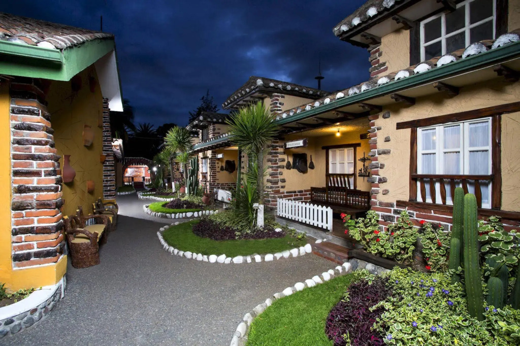 Hosteria Rumipamba De Las Rosas
