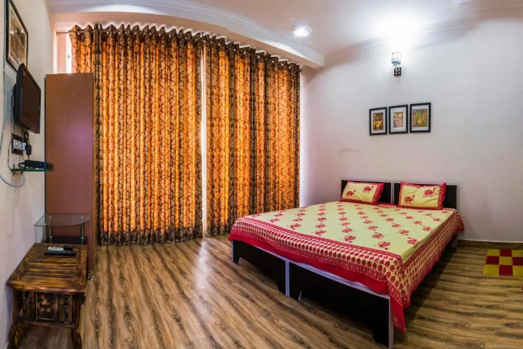 Tuk Tuk Homestay