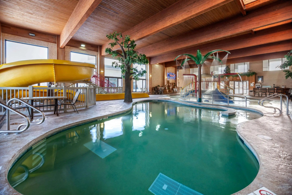 Comfort Suites Green Bay West