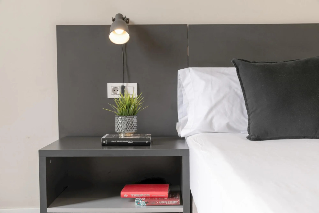 Condal in Barcelona with 3 bedrooms and 2 bathrooms