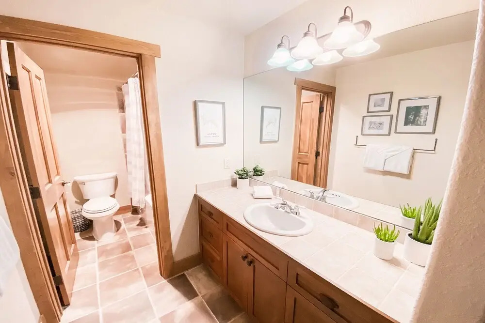 Red Hawk Townhomes 2338