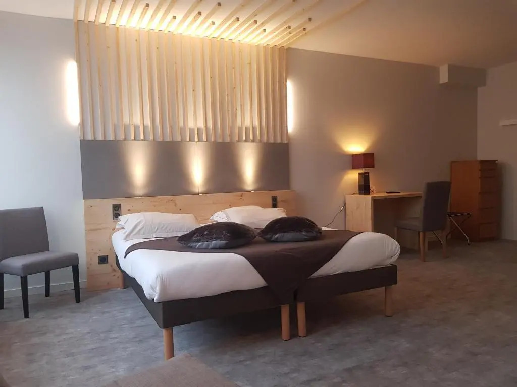 Le Castelet Sancy - Jardin & Spa