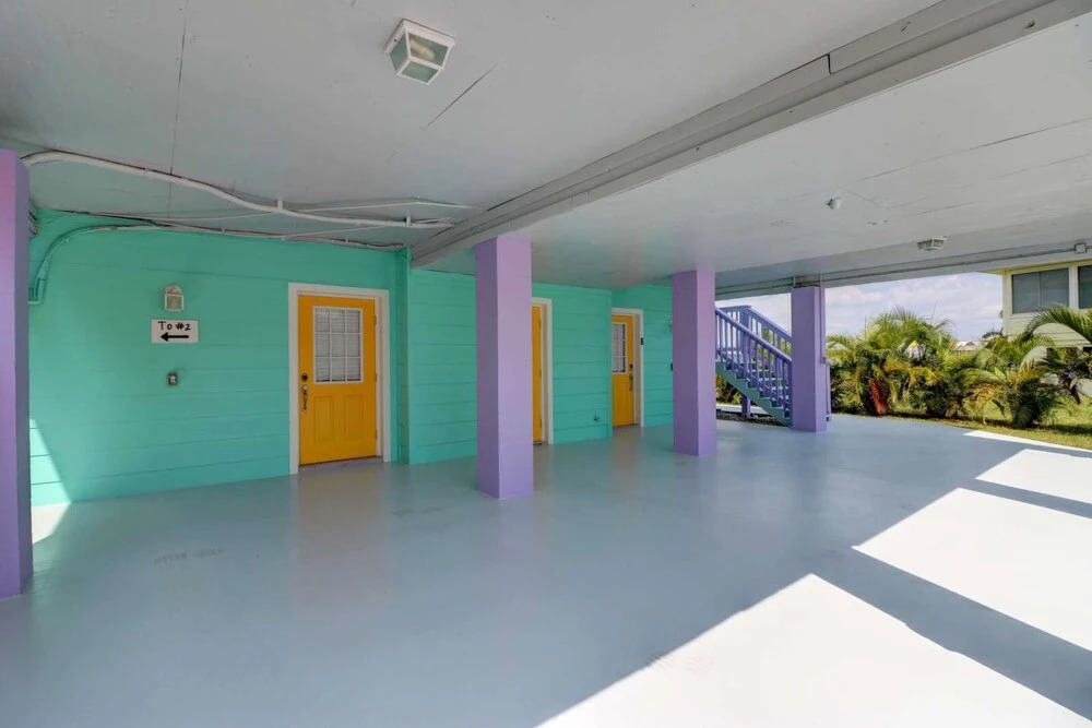 Bayside Bungalow 1 - Large Screened Lanai With Beautiful Bay Views