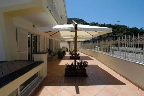 Suites Venustas Park