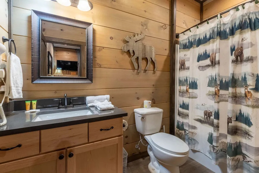New Lux 4 King Suites Hot Tub Game Rm Xbox