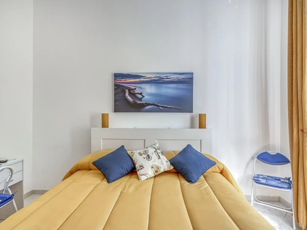 Beautiful Holiday Home in Palermo With Balcony and Netflix