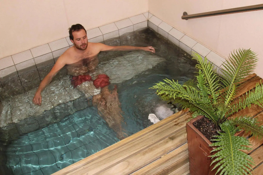 Aura Accommodation