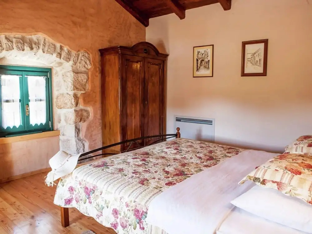 Villa on Krk with Pool and Outdoor Kitchen