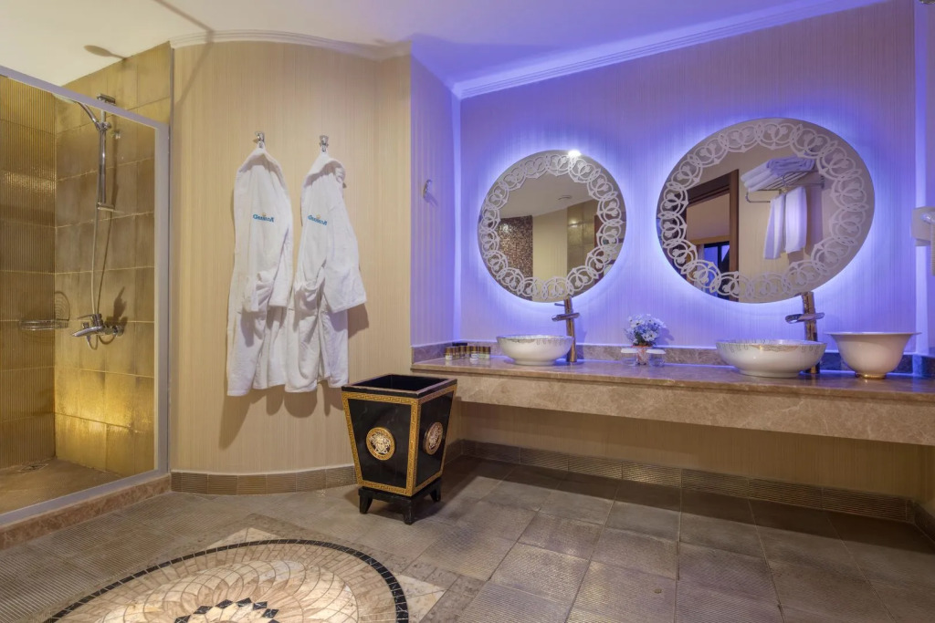 Granada Luxury Okurcalar
