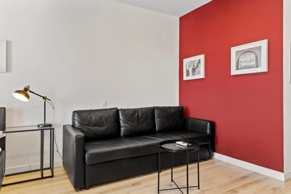 AQUARIUS: Upscale Flat in the Heart of Bucharest