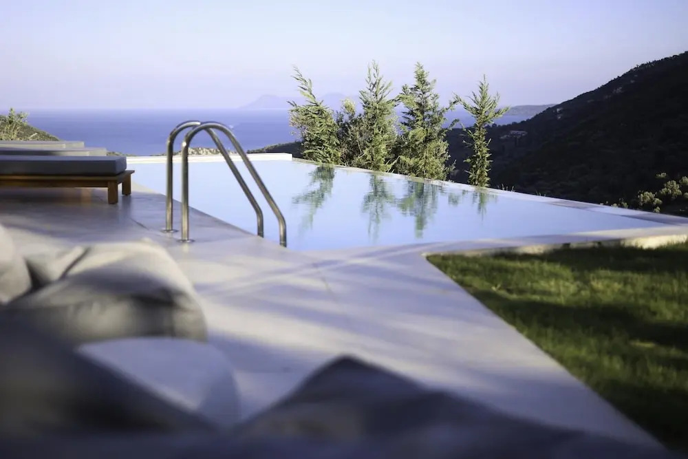 Luxury Villas Theros with private pools