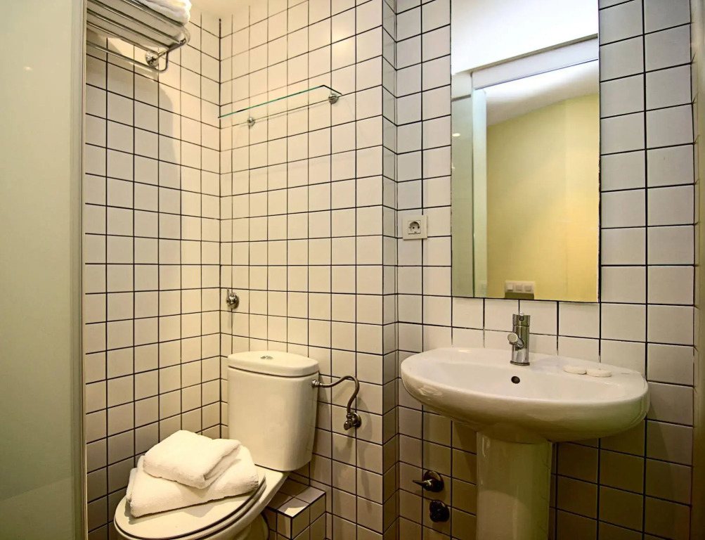 Picasso Apartments